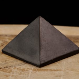 Pyramide Shungite